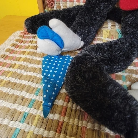 Vintage Doctor Suess Cat in the Hat 1983 with tags. Plush, Coleco Industries. - Picture 6 of 11